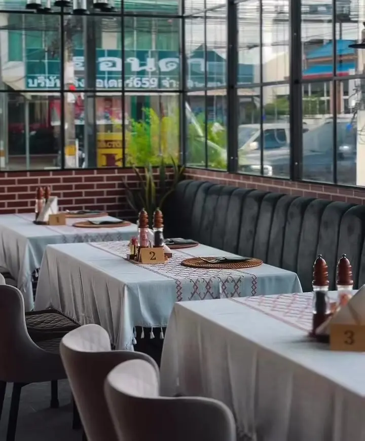 The dining room at Moya Kuhnya